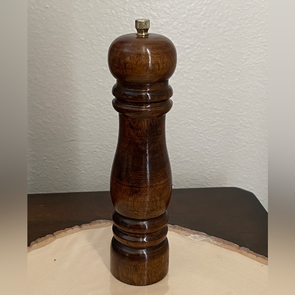Vintage Wooden Pepper Mill Grinder Shaker Dark Brown High Gloss Hand Carved 7”